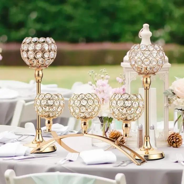 Bougeoirs dorés à trois bras élégants pour centres de table et décoration de mariage occasions spéciales pour la maison