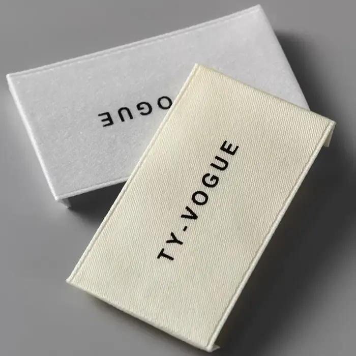 Étiquette tissée personnalisée pour vêtements