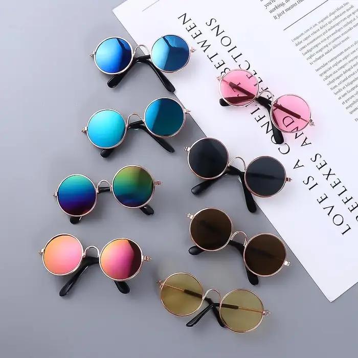 Lunettes de soleil amusantes et décoratives pour animaux de compagnie, accessoire photo fun pour chats et chiens, deux tailles disponibles, résistant à l'eau, variété de couleurs