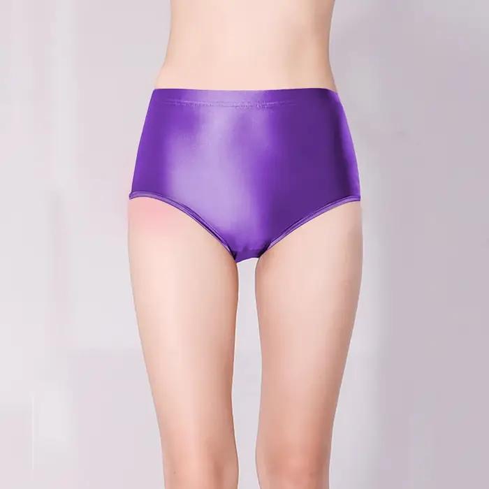 Short en satin soyeux brillant pour femme