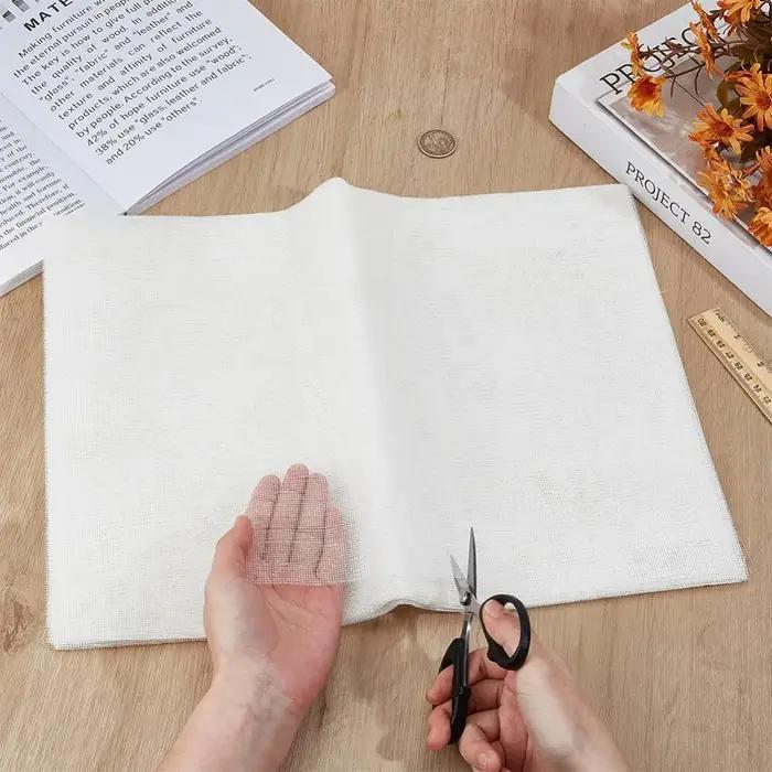 Tissu de reliure en métal doré pour restauration et création de livres pour collectionneurs et amateurs de reliure