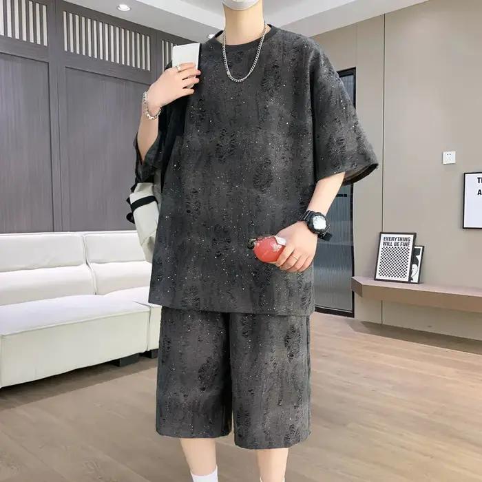 Ensemble décontracté d'été 2026 pour hommes - T-shirt à manches courtes et short 2 pièces style streetwear jeune - Tenue décontractée et tendance
