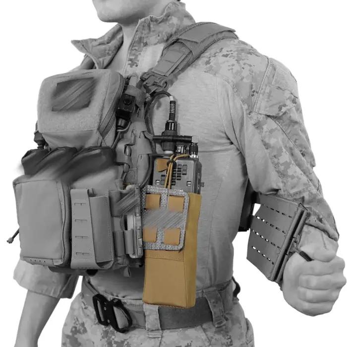 Modèle SC de tactique de chasse avec rabats étendus et sac radio intégré