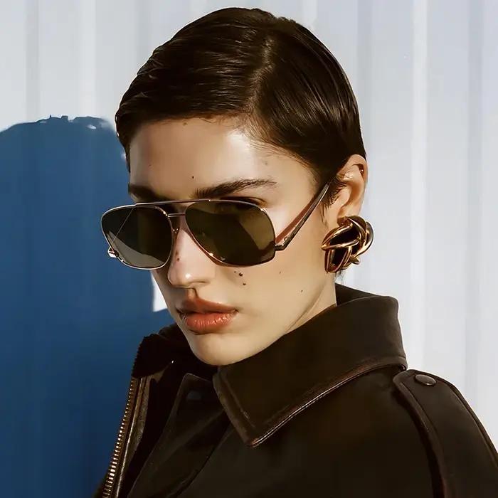 Lunettes de soleil surdimensionnées rectangulaires anti-lumière pour femme - Monture métal vintage punk UV400