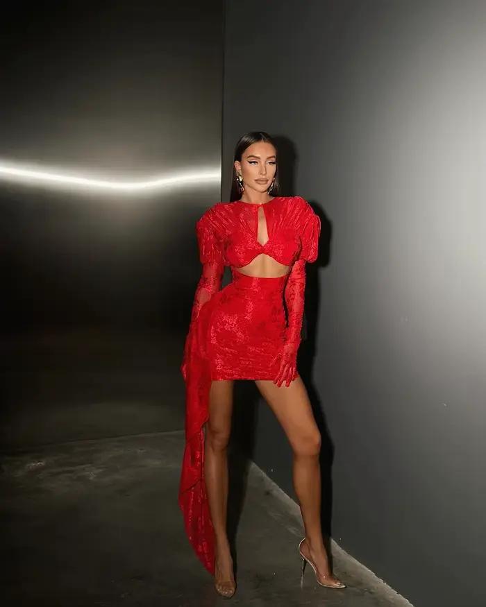 Haute qualité rouge blanc femmes à manches longues Sexy dentelle drapée moulante Mini robe gants dis