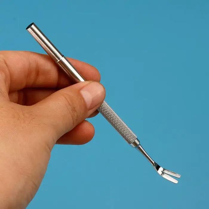 Ensemble d'outils d'élimination des tiques pour chiens avec pincettes professionnelles résistantes à l'eau et faciles à utiliser pour maintenir la santé de votre animal de compagnie