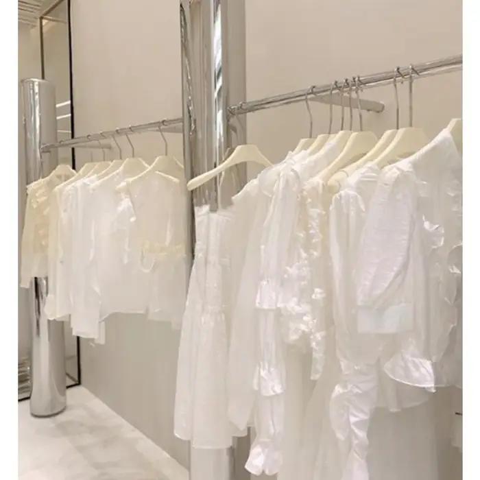 Cintre pour magasin de vêtements en bois massif peinture épaisse antidérapant non marquant pince à pantalon porte-vêtements occasions spéciales