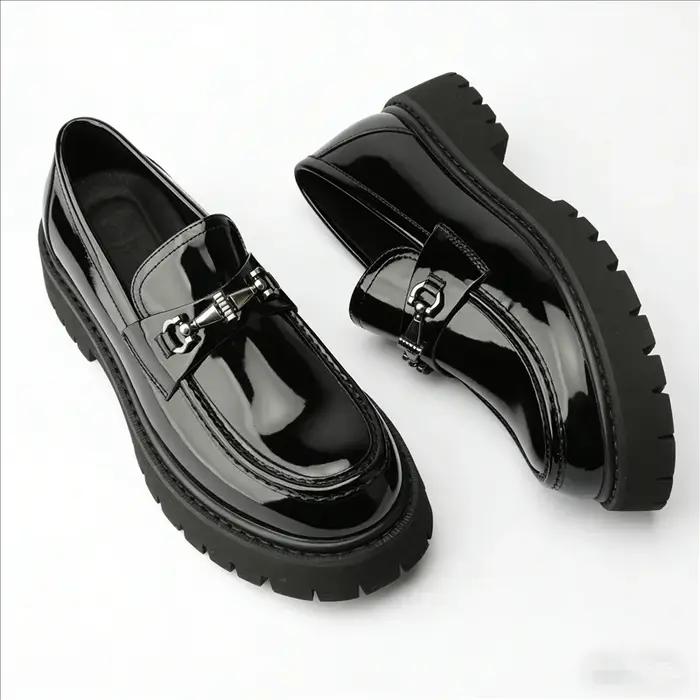 Chaussures en cuir pour hommes à décoration métallique, grande taille, style mode, à talon épais et