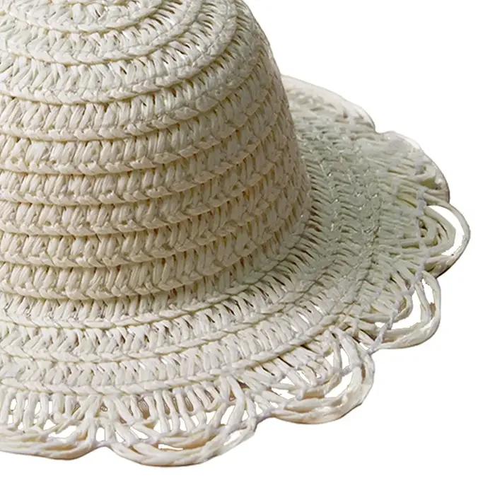 Chapeau de paille pour chien