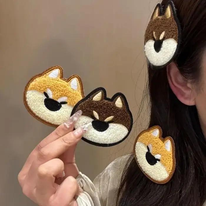 Barrette à cheveux en chenille mignonne Shiba Inu, motif chien de dessin animé en peluche, pour femmes et filles, accessoire capillaire quotidien