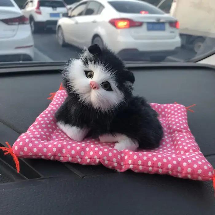 Décoration de voiture en peluche pour chien