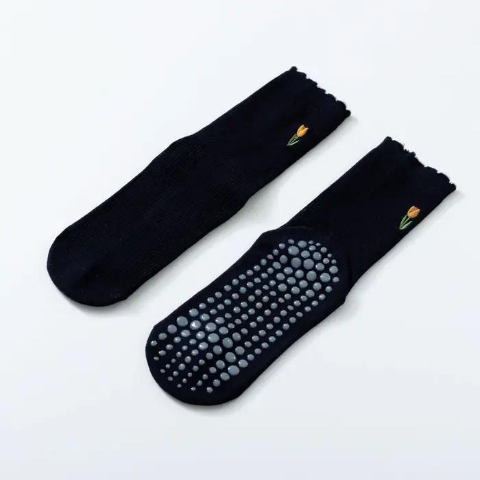 Chaussettes de Yoga et Pilates brodées de fleurs pour femmes