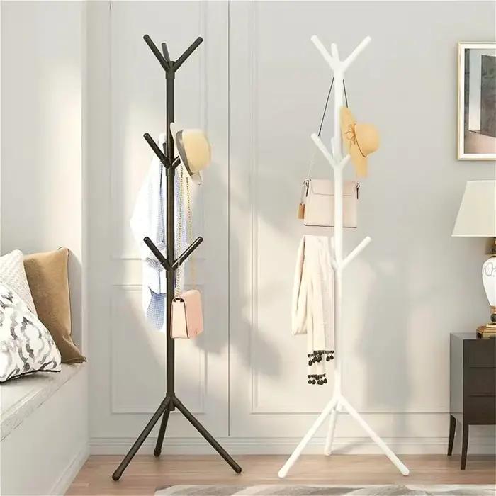 Support de rangement moderne pour manteaux et chapeaux de chambre à coucher en plastique noir pour intérieur élégant et fonctionnel