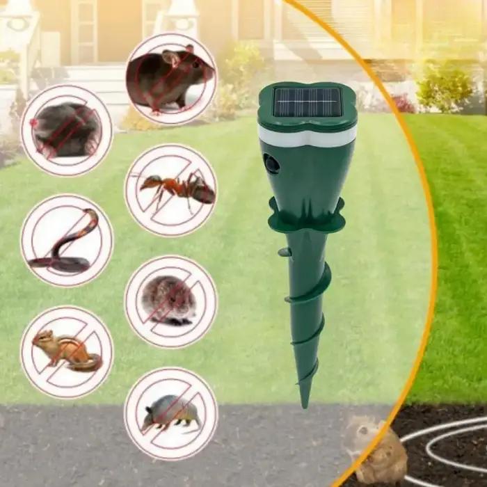 Répulsif solaire puissant et efficace contre les taupes avec vis