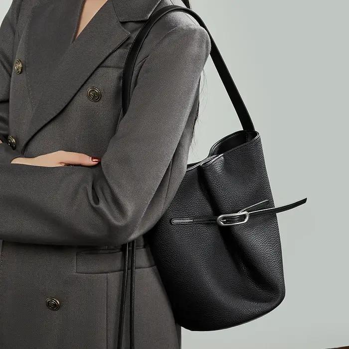 Sacs seau de luxe en cuir véritable pour femmes sacs à bandoulière minimalistes de créateur polyvalents pour occasions spéciales