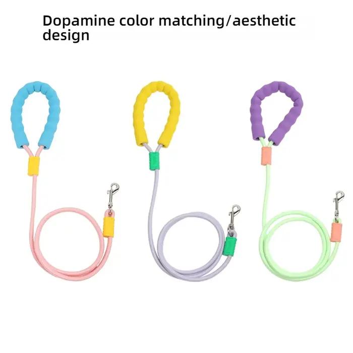 Laisse double anti-explosion pour chiens poignée en mousse nuageuse corde P couleurs contrastées sécurité animaux de compagnie promenade quotidienne