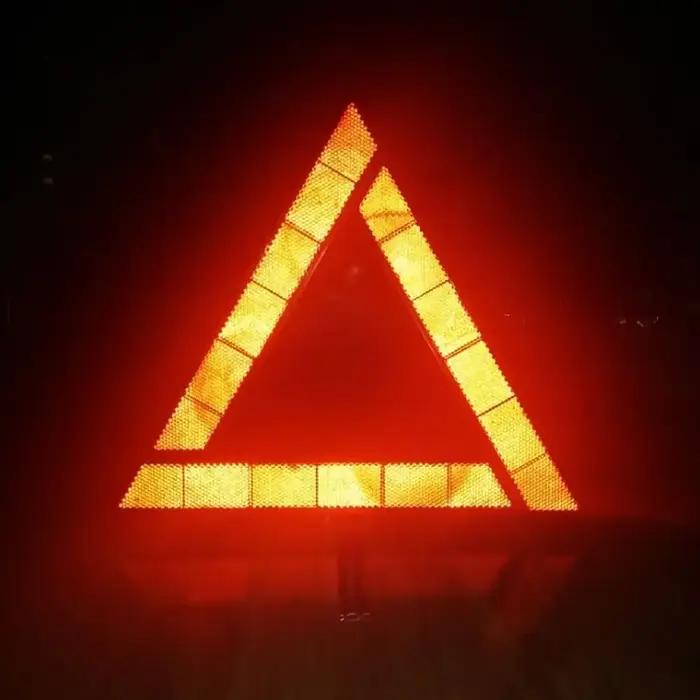 Triangles de signalisation pliables pratiques, accessoire de sécurité routière, panneau d'avertissement réfléchissant rouge en ABS, alerte de danger pour voitures et motos