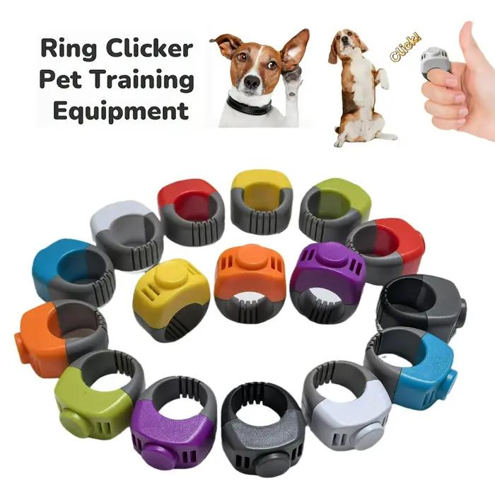 Un clicker en forme d'anneau pour l'entraînement des chiens