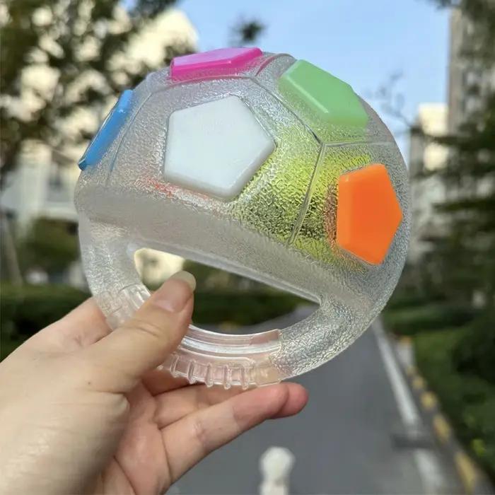 Jouets pour chiens ballon de football avec poignée à l'extérieur flottant grinçant pour remorqueur de guerre jouet