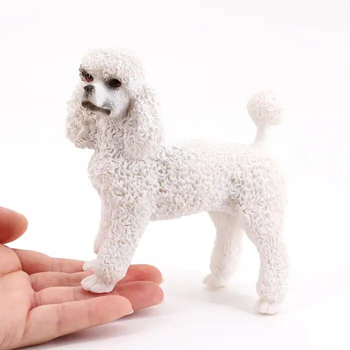 Simulation de figurine de chien pudel, décoration de la maison