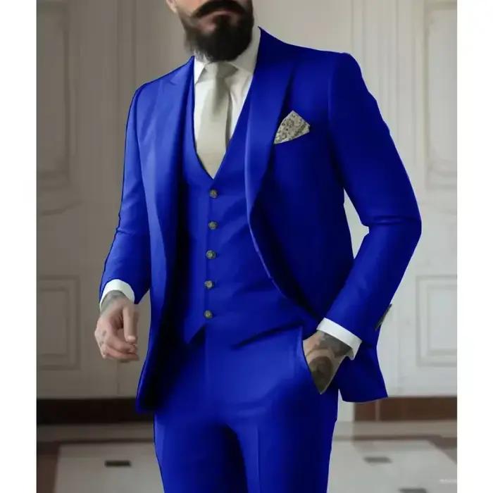 Costume élégant pour homme 3 pièces vert clair avec revers en pointe