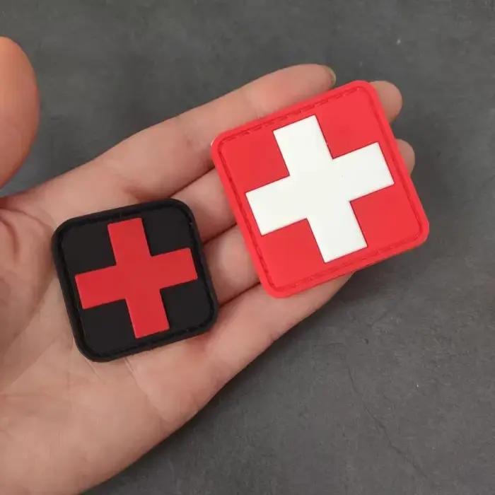 Badge de moral de sauvetage croix rouge
