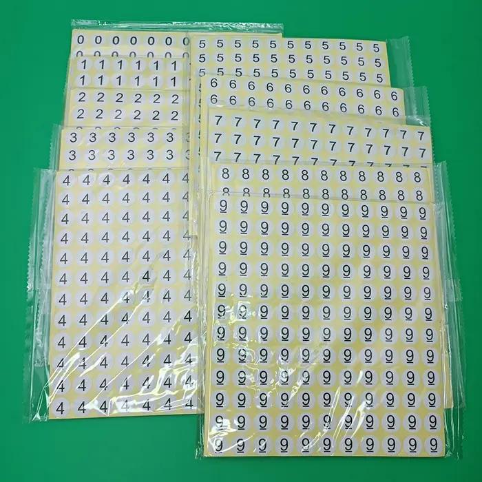 Autocollants numériques 13mm rouge sérigraphiés 0-9 chanceux pour personnalisation et organisation de tous les jours