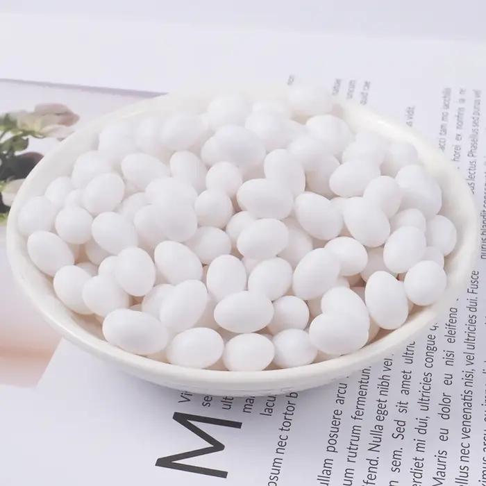 Œufs miniatures en résine 3D pour décoration de Noël et accessoires DIY multicolores pour femmes et adolescents occasions spéciales装饰性树脂迷你蛋,适用于节日装饰和DIY配件,多种颜色,适合女士和青少年特殊场合
