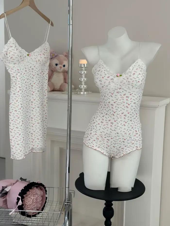 Combinaison barboteuse à imprimé floral pour femmes
