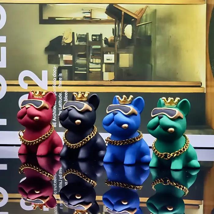 Mini Figurine de bouledogue français couronné en résine