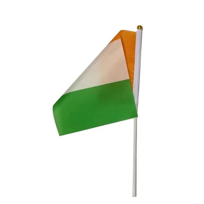 Drapeau à main de côte ivoire 14x21cm